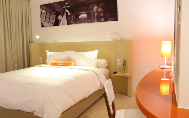 HARRIS Hotel Pontianak – Guest Rooms – Pontianak