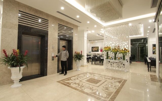 Le Duy Grand Hotel