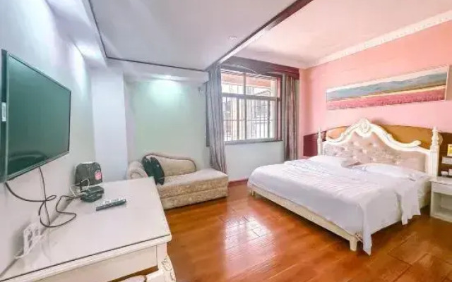 New Feitu Hotel guigang (Guest World RT-Mart)