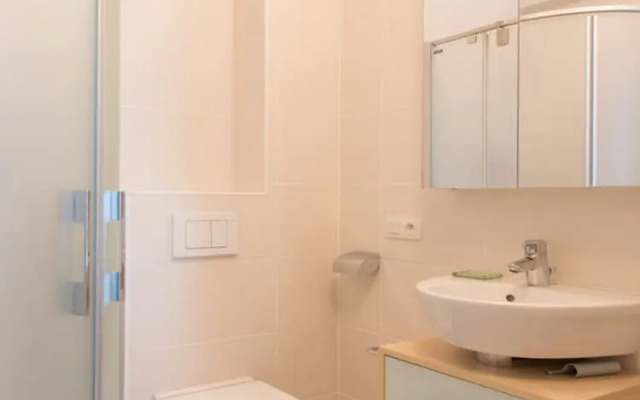 Tasteful Apartment Near the Beach