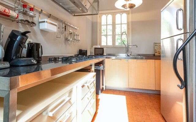 Boutique Holiday Home in Kruibeke with Garden