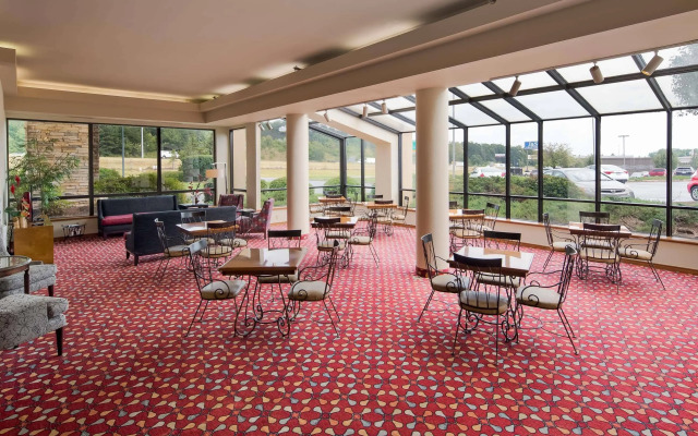 Best Western Hickory