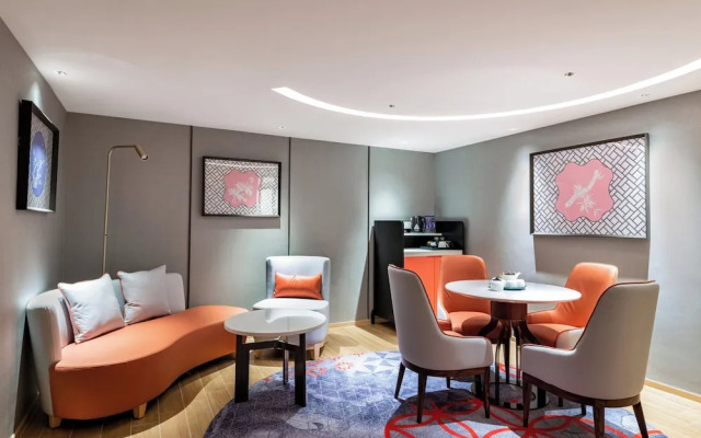 voco Guangzhou Shifu, an IHG Hotel