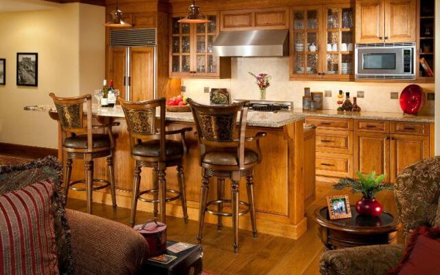 Bachelor Gulch Village