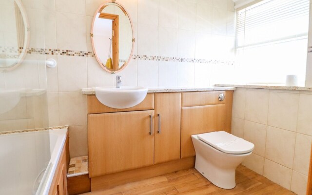 Bay View Apartment
