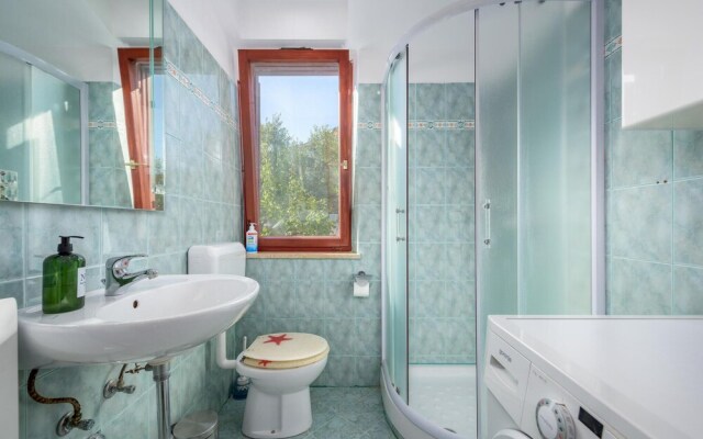 Stunning Home in Fazana With Wifi and 3 Bedrooms