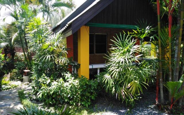 Sanuk Bungalow