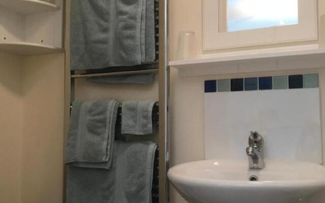 Lynwood House Bed And Breakfast