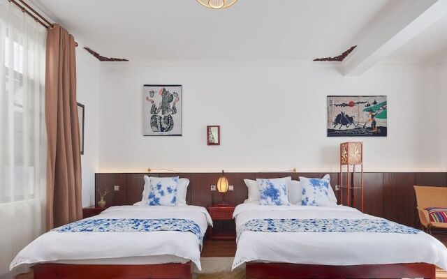 Floral Hotel Dali Yixin Yard