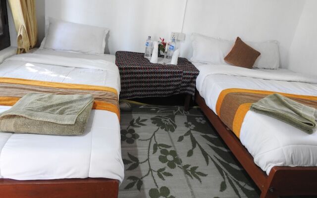 Rhino Lodge Bardia