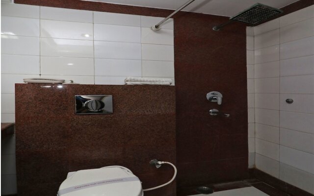 OYO 11647 Hotel Metro