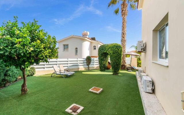 Villa Soraya 1 by Ezoria