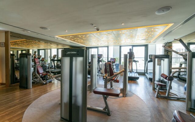 GLOBALSTAY. DAMAC Tower Paramount