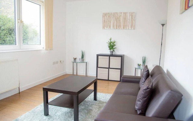 Large Shoreditch, Hoxton 3-bed Garden Flat