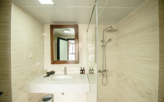Lunaria Two Bedroom Apartment