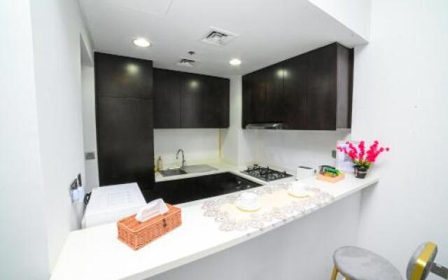 Luton Vacation Homes - Damac Maison Studio, Canal View