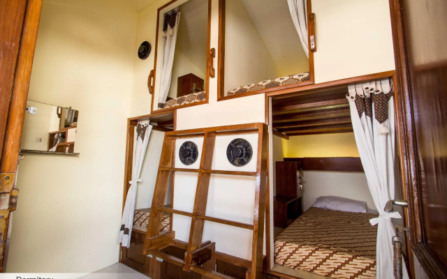 Duta Guest House – Guest Rooms – Yogyakarta
