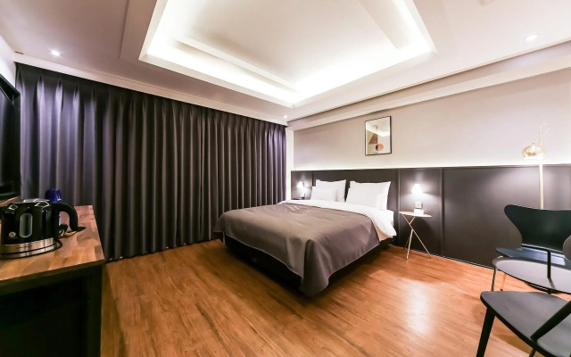 Asome Hotel