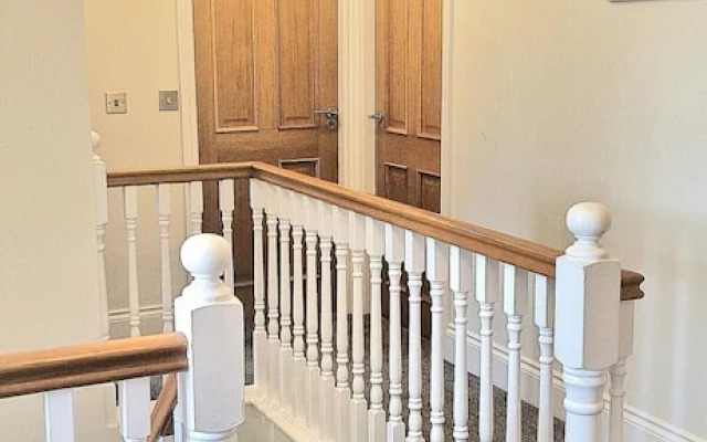 5-bedroom Family Holiday Home Sleeps 7 Garden Parking Pet Friendly North Wales