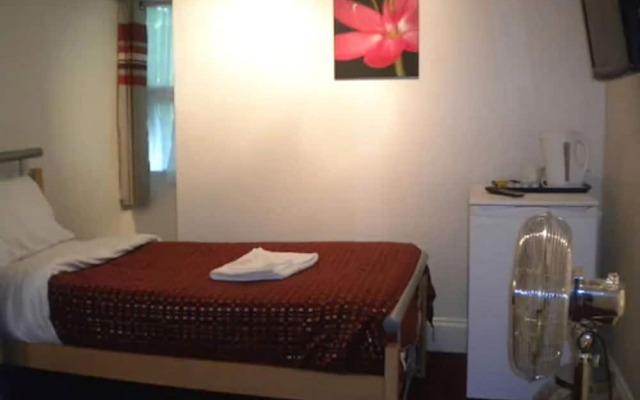 Royal Guest House by Saba