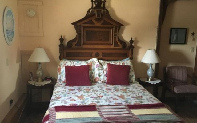 A Country Home Bed  Breakfast