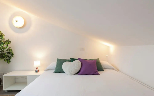 notaMi - Bright Attic M4 - 2 Bedrooms