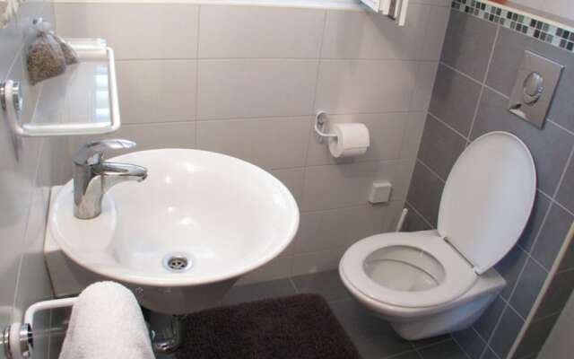 Alluring Holiday Home in Makarska With Garden