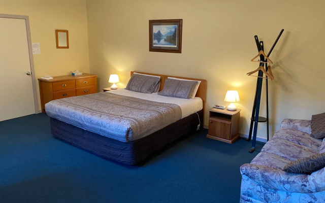Resort Arrowtown – Guest Rooms – Arrowtown