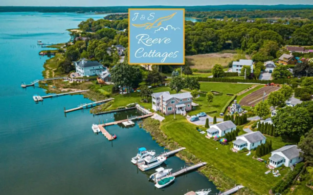 Premier Waterfront Cottage 2