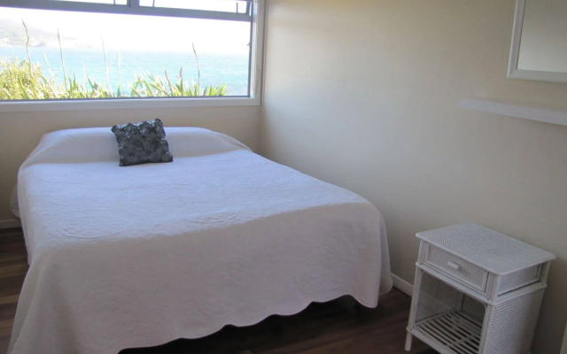 Tipi and Bob's Waterfront Lodge