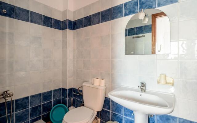 Studio5 30 metres from THE Sea 'NEW LISTING'