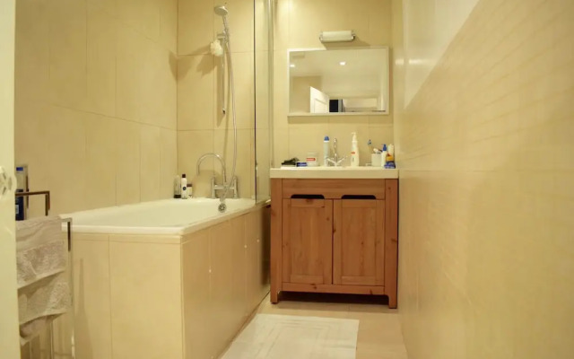 2 Bedroom Flat in Paddington