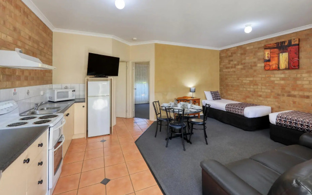 Bridges on Meninya Motel & Apartments