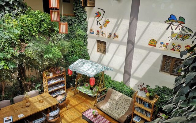 Lijiang Maple Leaf Inn