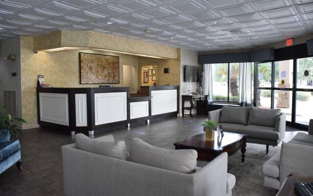 Ramada by Wyndham Savannah Gateway