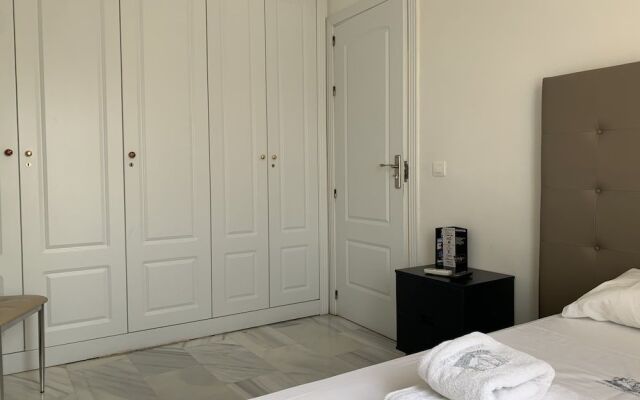 TGS & RUMEX Suites Banus