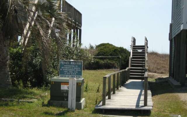 Yankee Traitor II - 4 Br Home