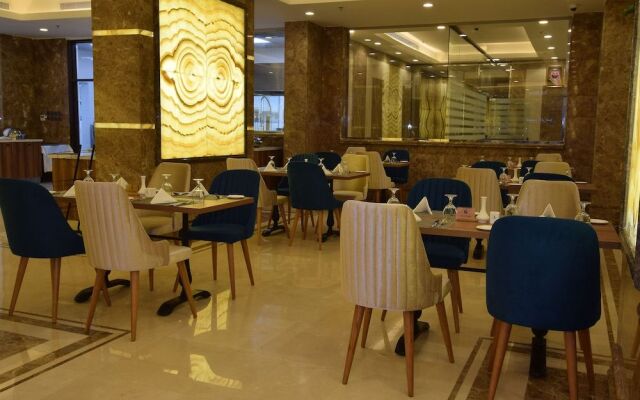 Salsabil Hotel by Warwick  Al Corniche