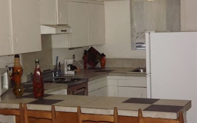 Rodeway Inn & Suites