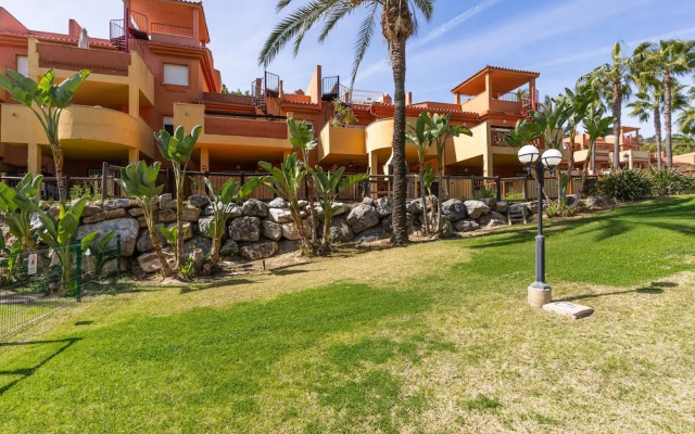 Plush Penthouse With Terrace