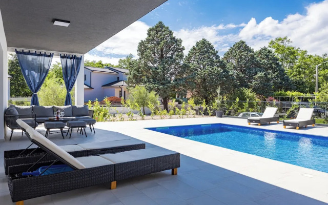Pool House Fancy