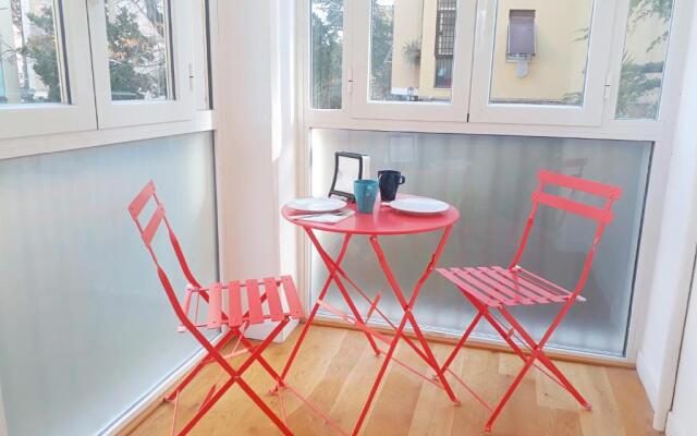 Modern, Spacious and Bright Apartment in Rome