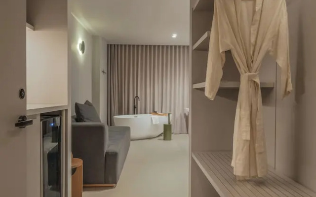 Wake BioHotel