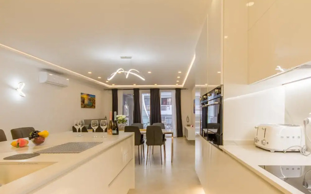 Modern Spacious apt 2mn to the sea Qawr