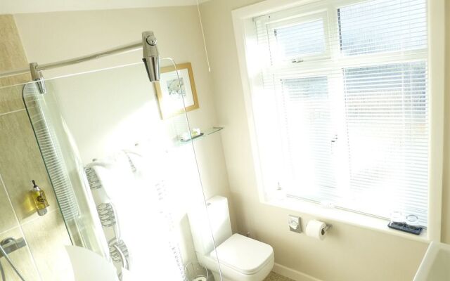Waters Reach Guest House