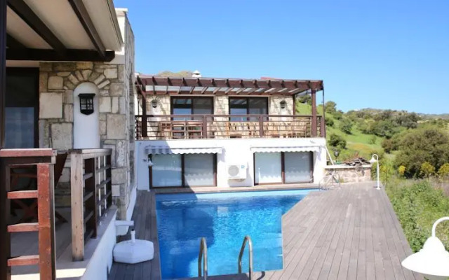 Important Group Villas Ortakent