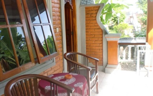 Adi Homestay