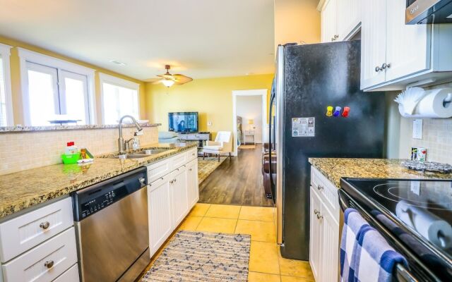 Pelican Pointe 2 Bedroom Condo