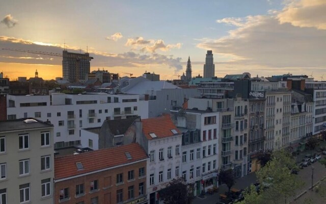 SLEEP INN ANTWERP - Flats & Suites