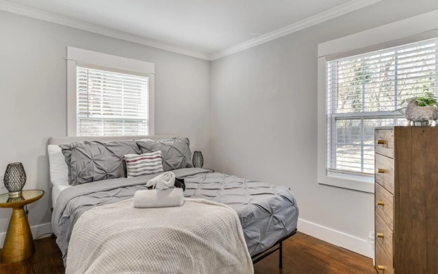 2 bedroom, Georgia Avenue